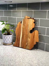 Load image into Gallery viewer, Michigan Lower Peninsula Shape Premium Acacia Wood Serving Board-Charcuterie Platter, Cutting Board.